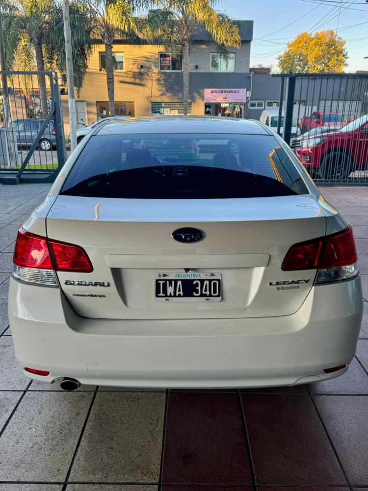 Subaru Legacy Premium — foto 5